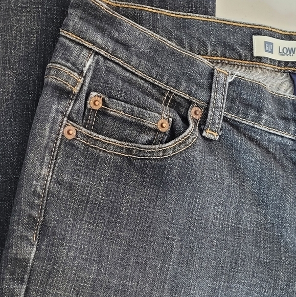 Gap Womens Low Rise Boot Cut Stretch Jeans w/Altered Hem - Size 6L / 33" Inseam - Picture 5 of 9